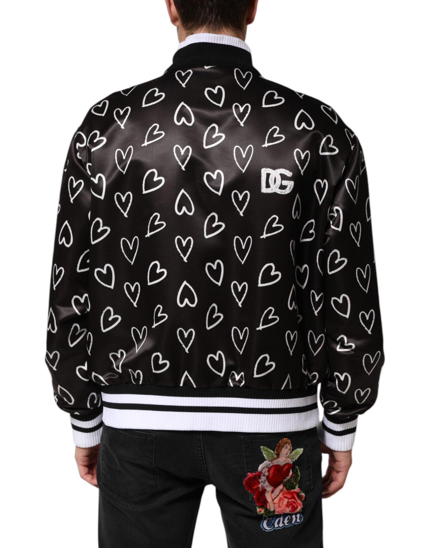 Chaqueta bomber de poliéster negra con estampado de corazones