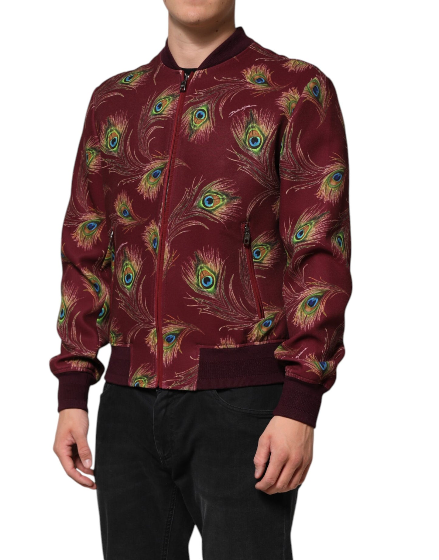 Chaqueta bomber con estampado de plumas de pavo real en color granate
