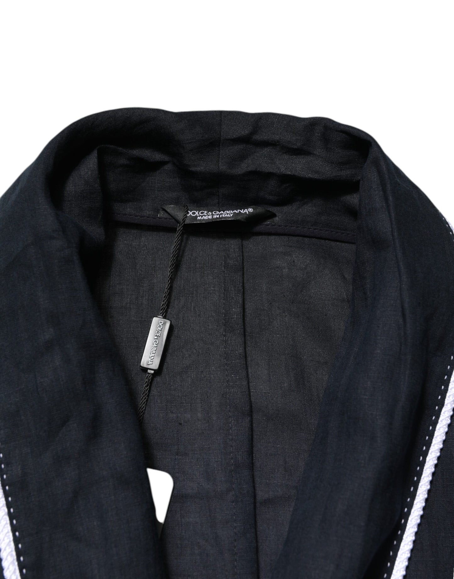 Chaqueta azul oscuro con bordado DG, bata y blazer
