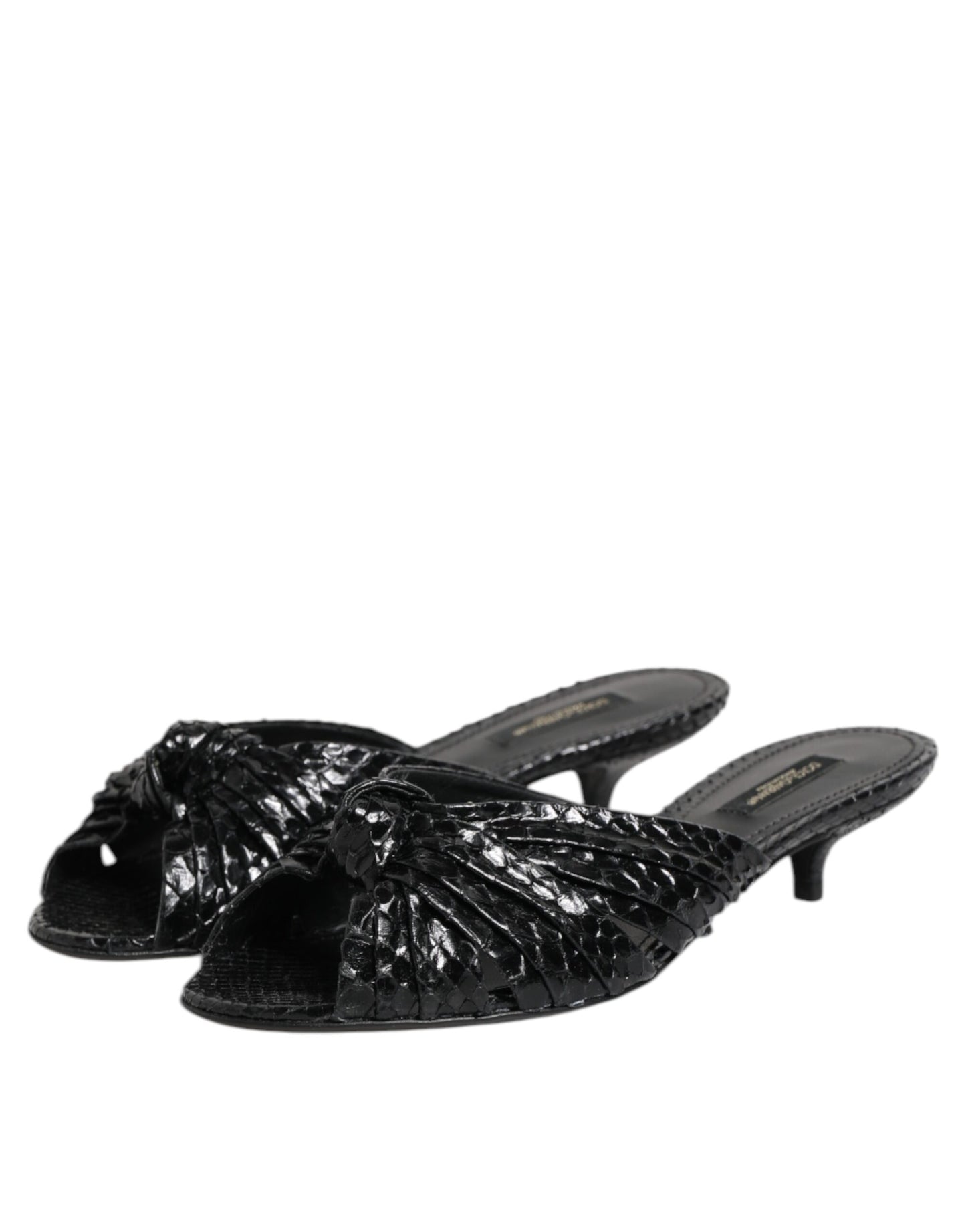 Sandalias de tacón de cuero negro con plataforma