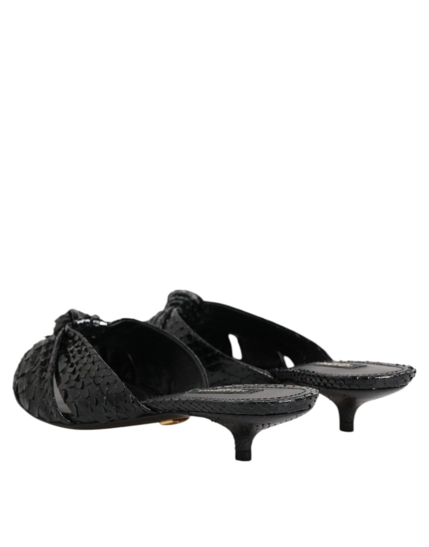 Sandalias de tacón de cuero negro con plataforma