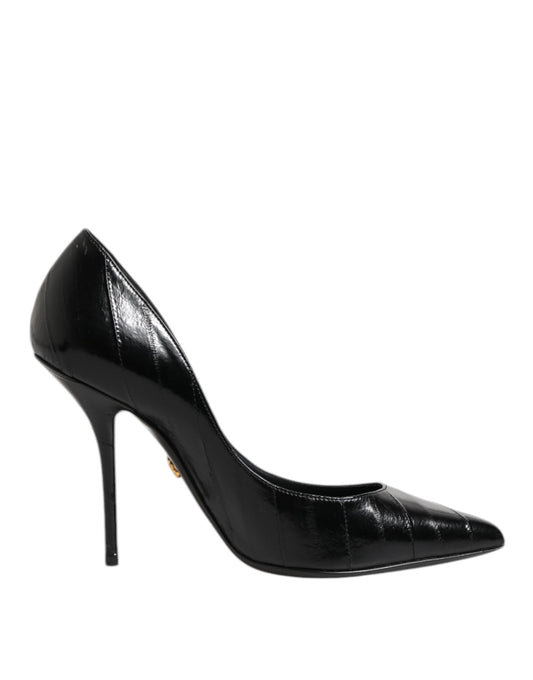Zapatos de tacón alto de aguja de cuero negro