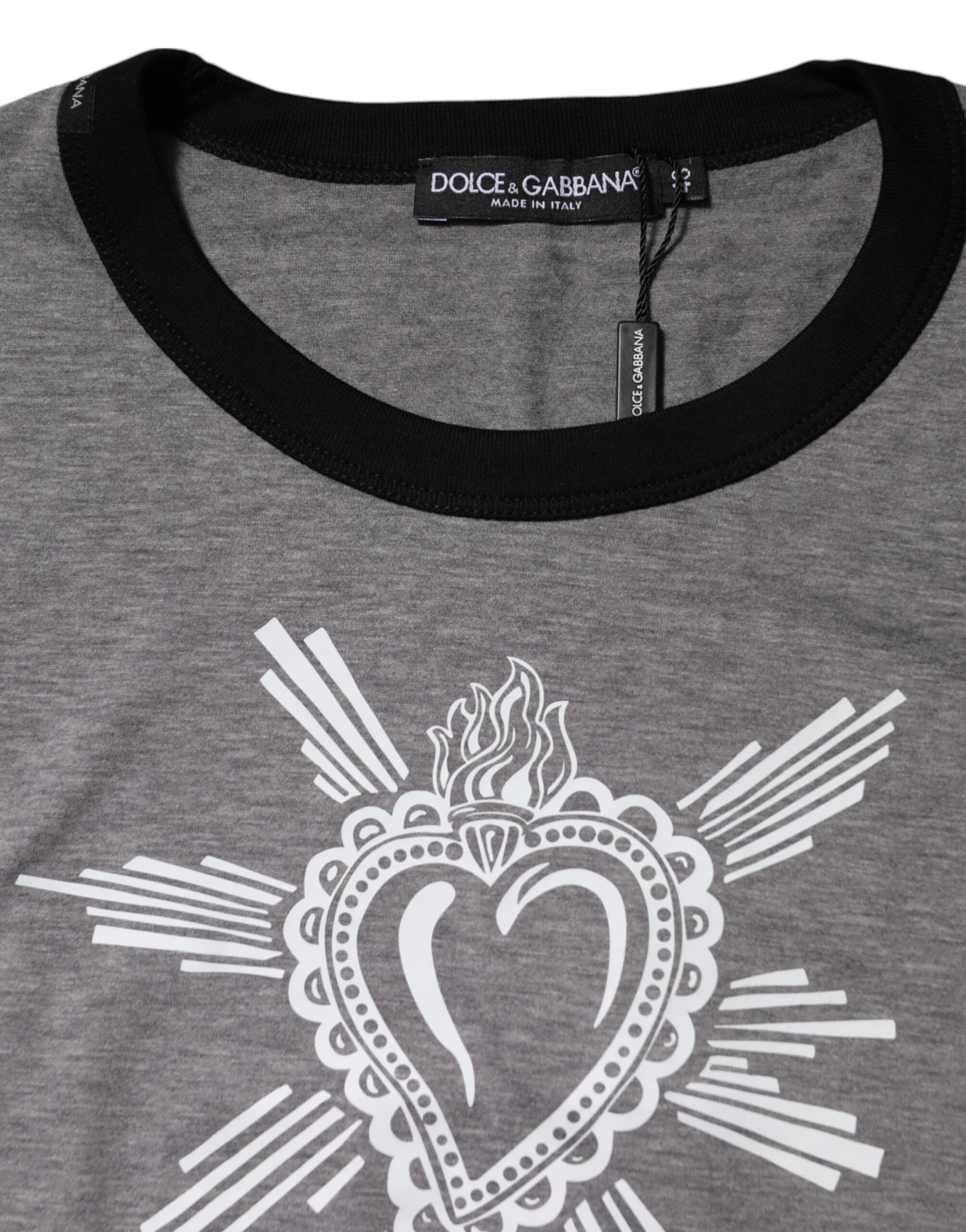 Camiseta de algodón con cuello redondo y estampado del Sagrado Corazón en gris