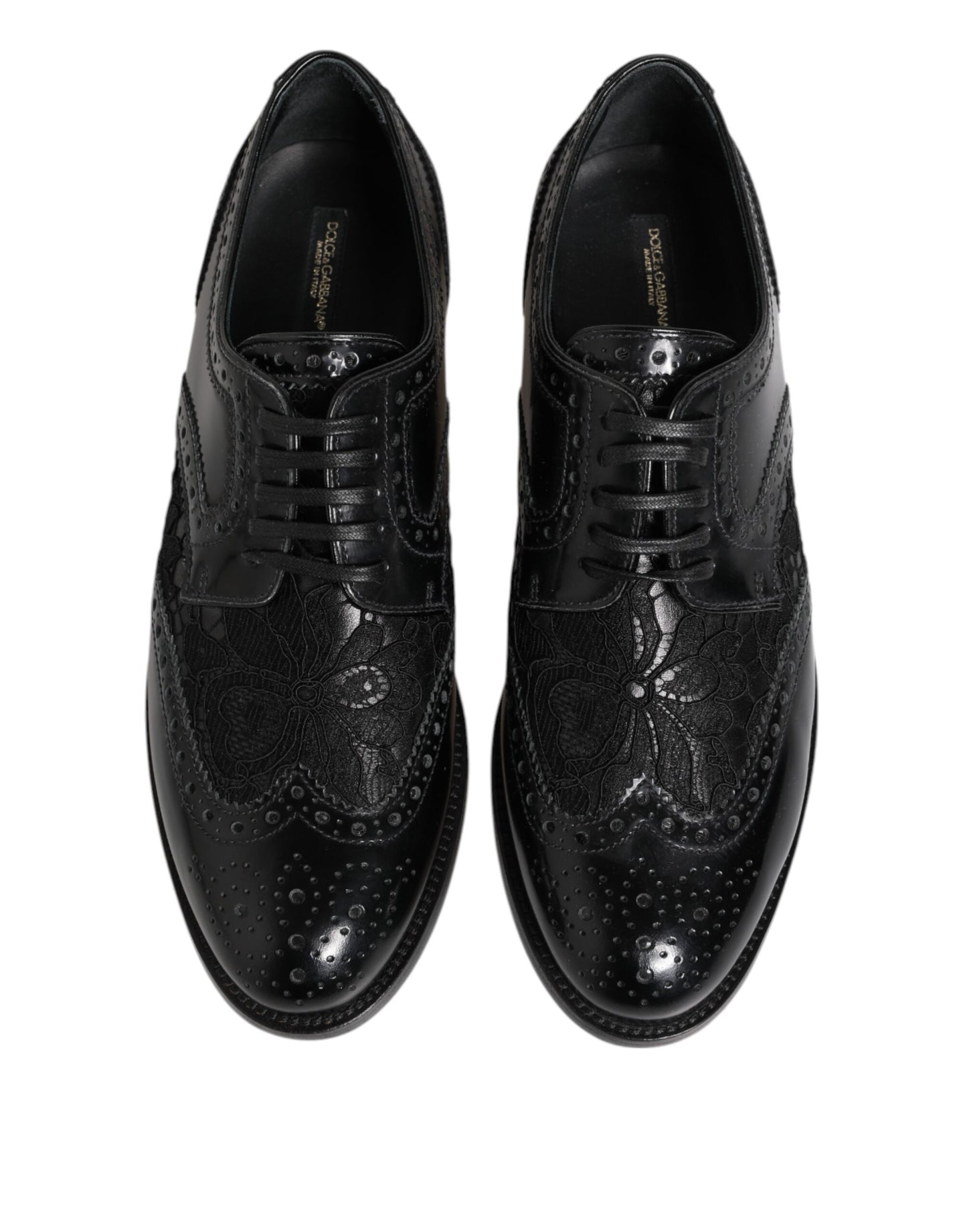 Zapatos formales de cuero negro con encaje floral