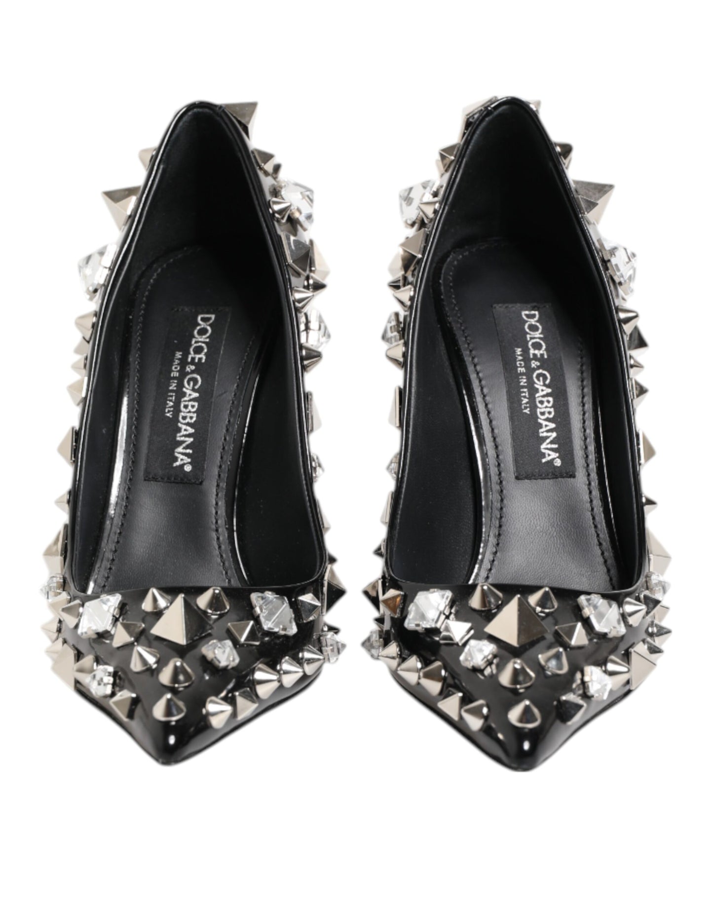 Zapatos de tacón de aguja con tachuelas y cristales negros