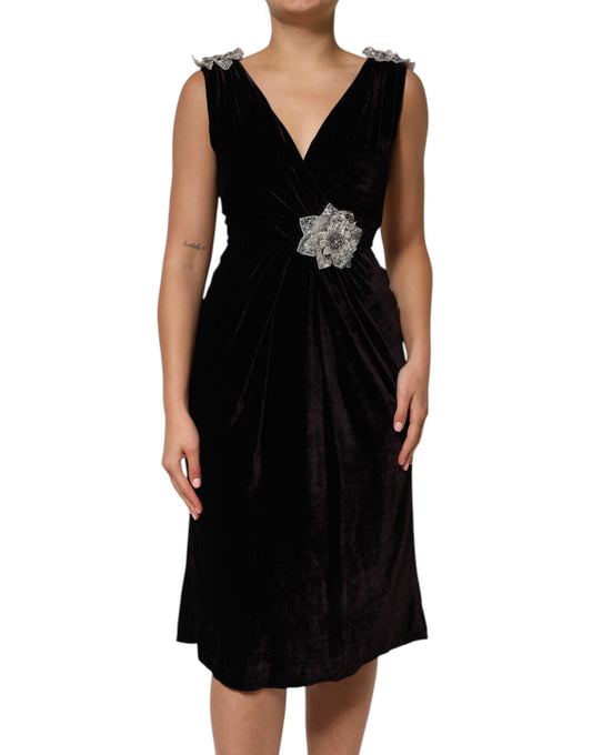 Robe Aline en velours noir ornée de fleurs