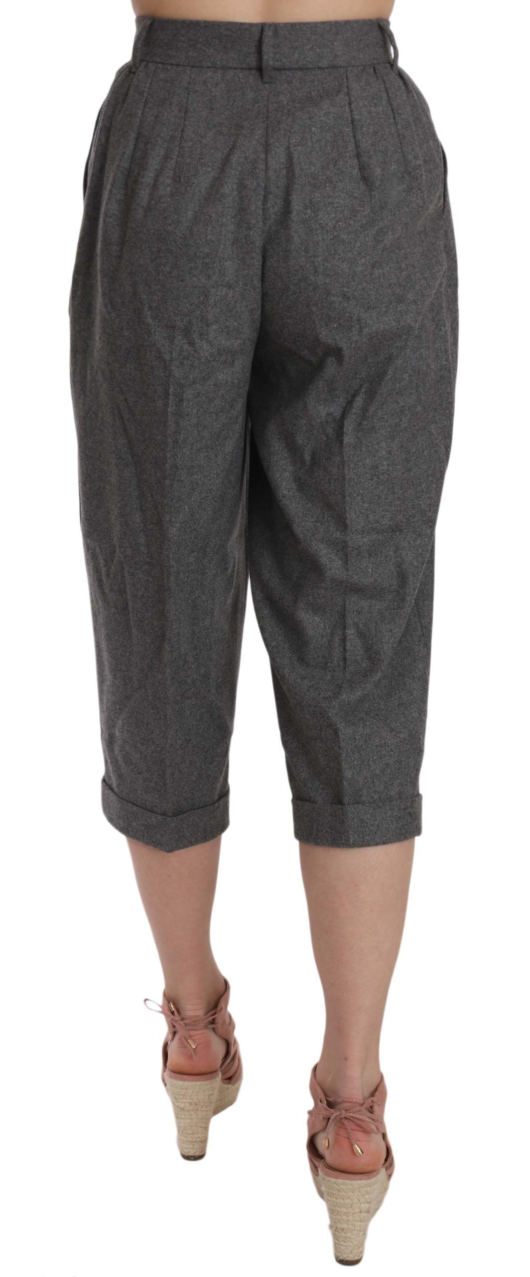 Pantalón de lana con pliegues