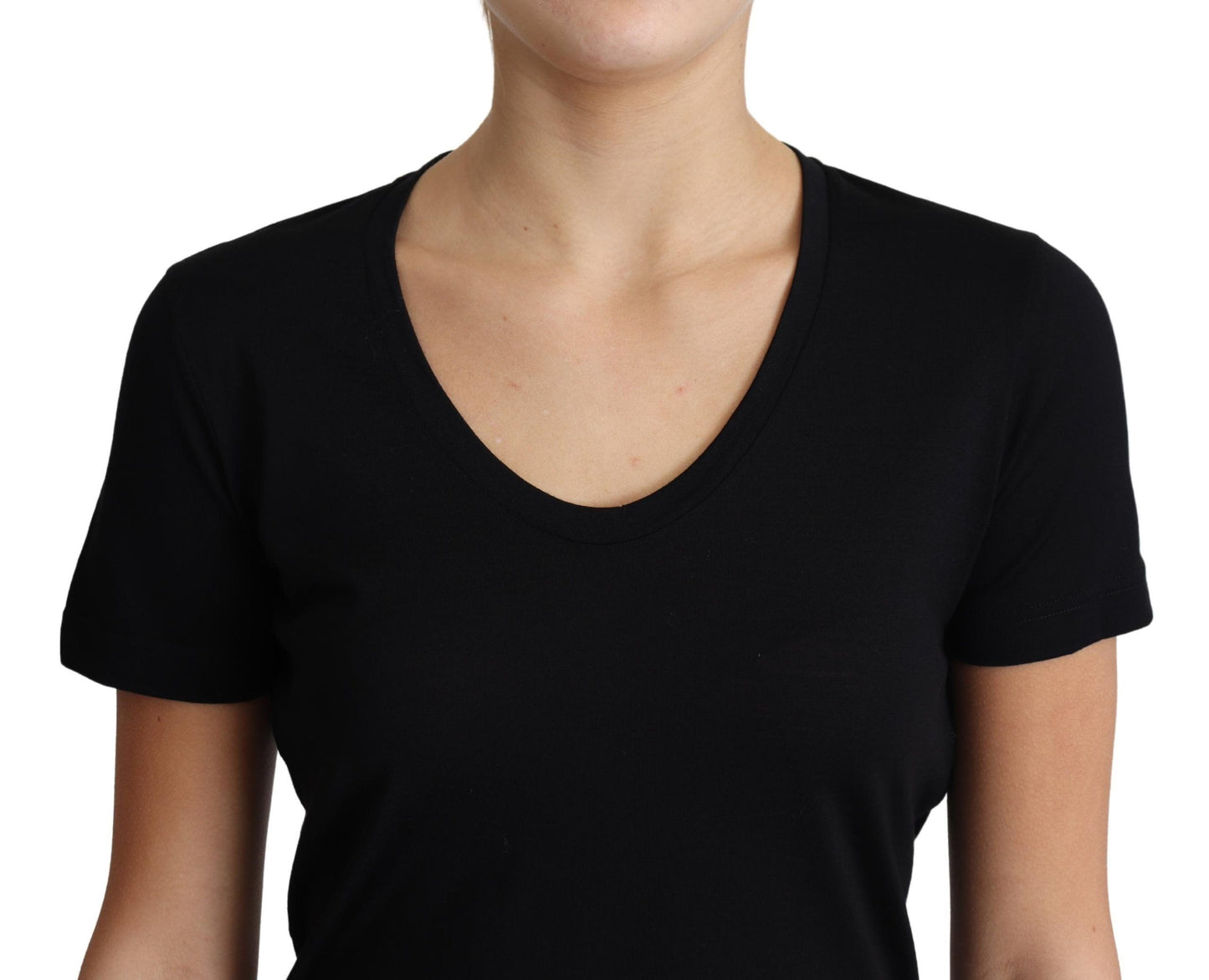 T-shirt noir à manches courtes et col rond en laine