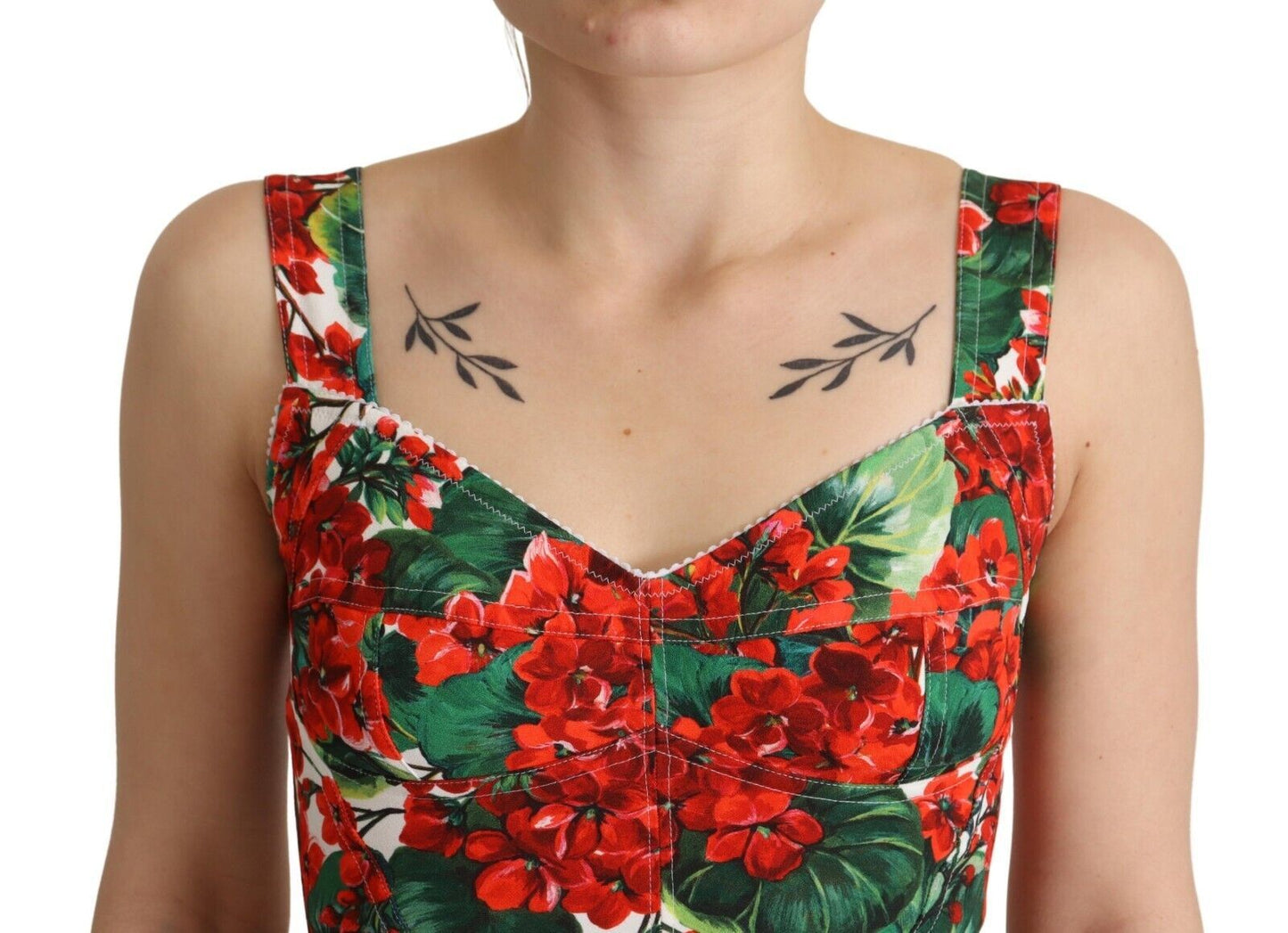 Top corto de viscosa con escote en forma de corazón y estampado de geranio rojo