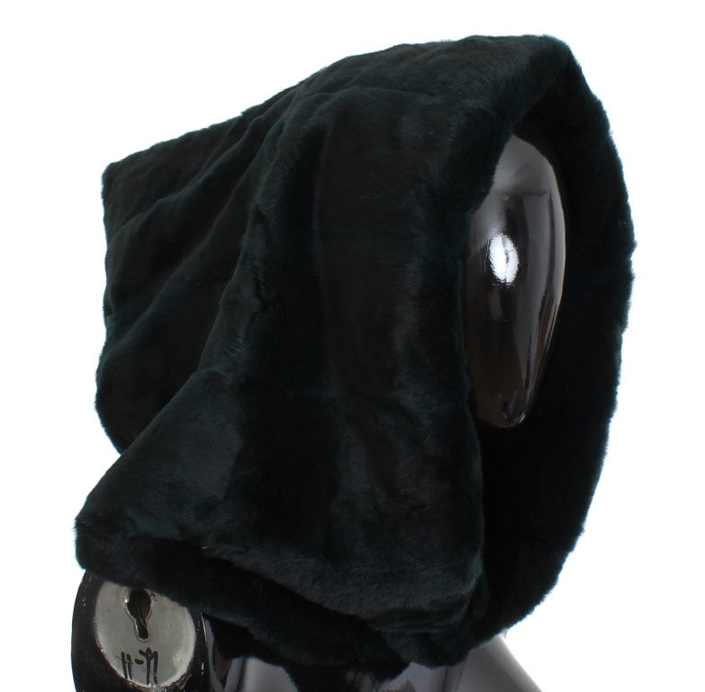 Bufanda y gorro de ganchillo con capucha de piel de comadreja verde