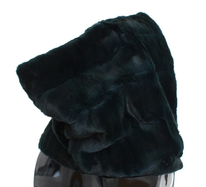 Bufanda y gorro de ganchillo con capucha de piel de comadreja verde