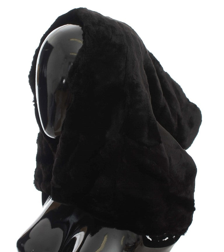 Bufanda y gorro de ganchillo con capucha de piel de comadreja negra