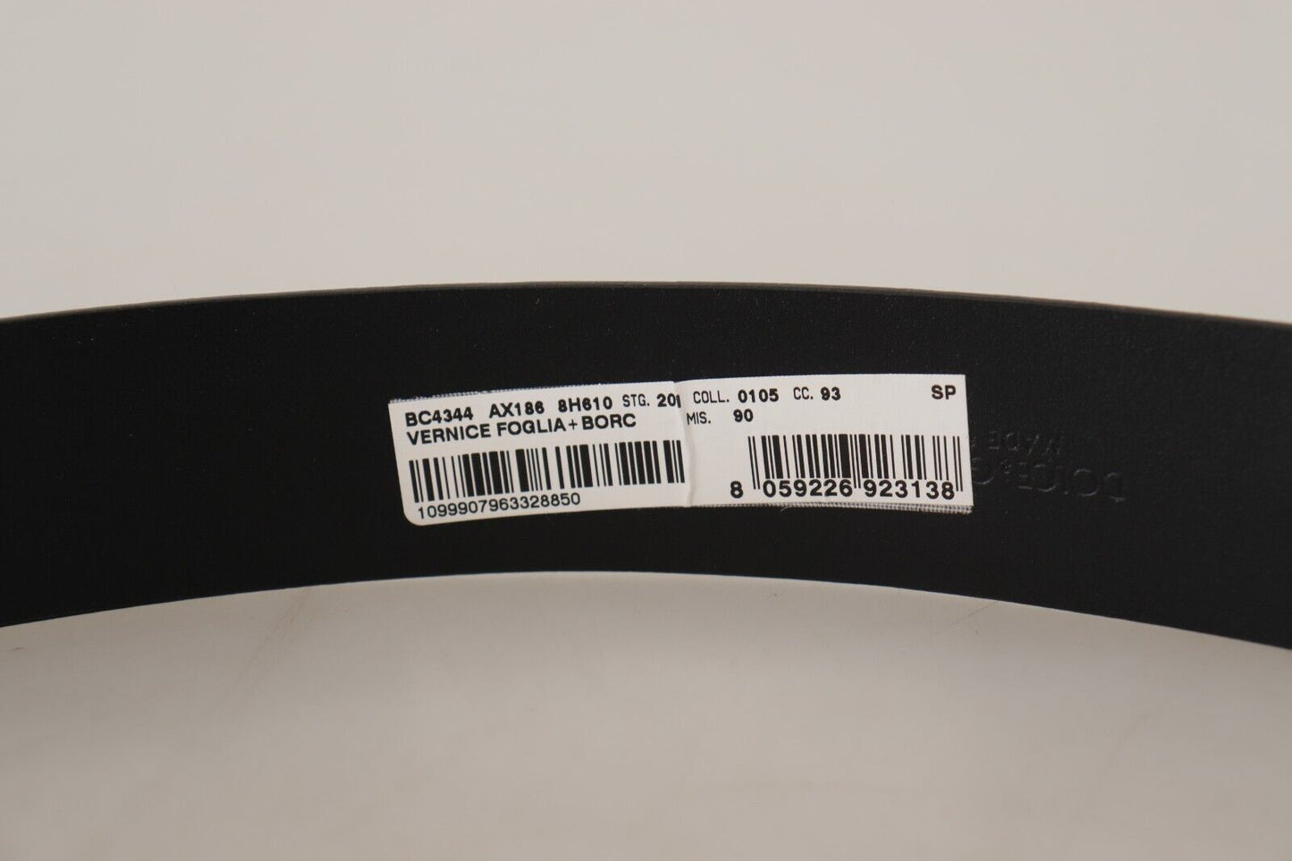 Cinturón de charol azul con hebilla de logotipo plateado Vernice