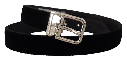 Ceinture en velours noir avec boucle en métal argenté et logo