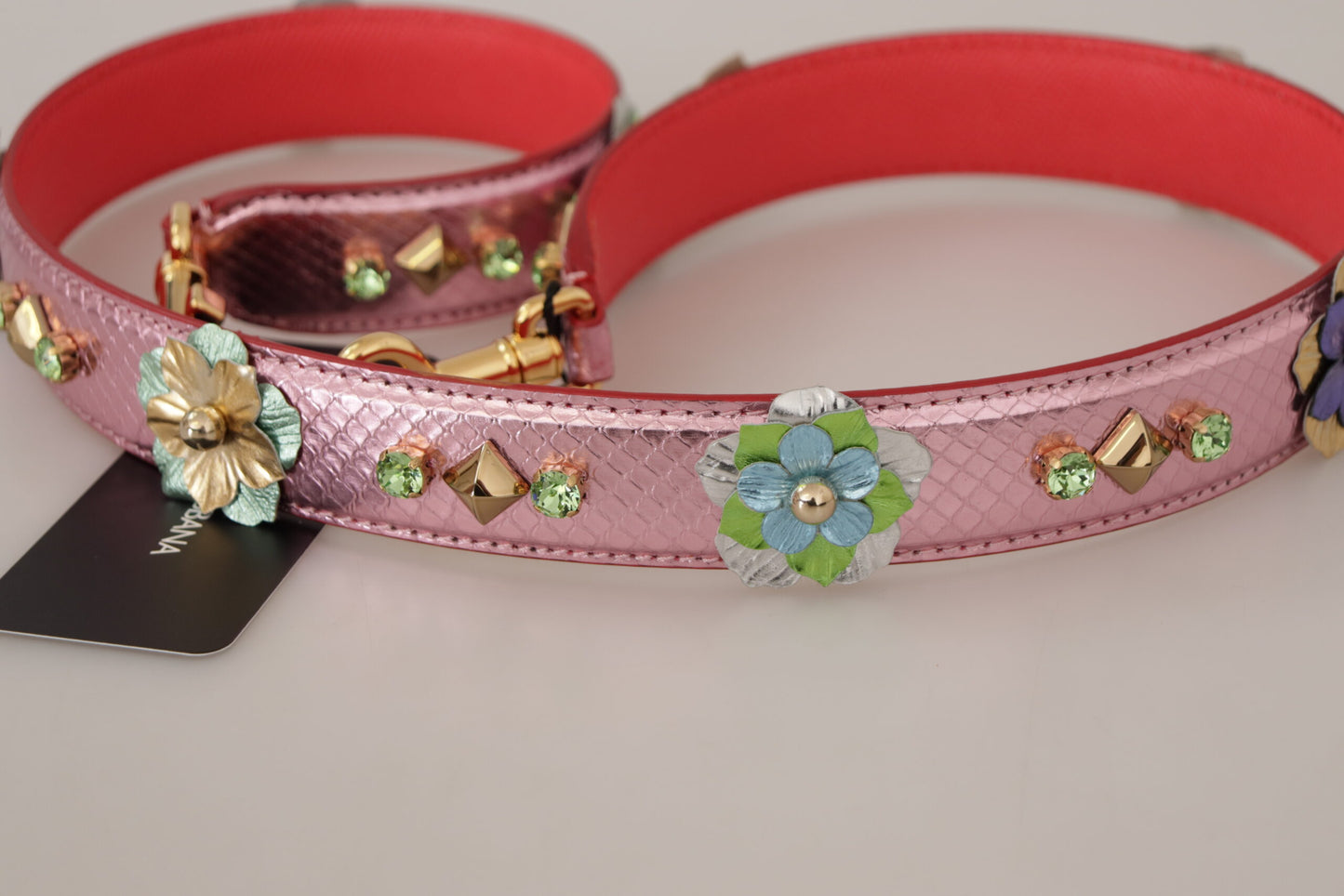 Correa de hombro con tachuelas de cuero rosa metalizado