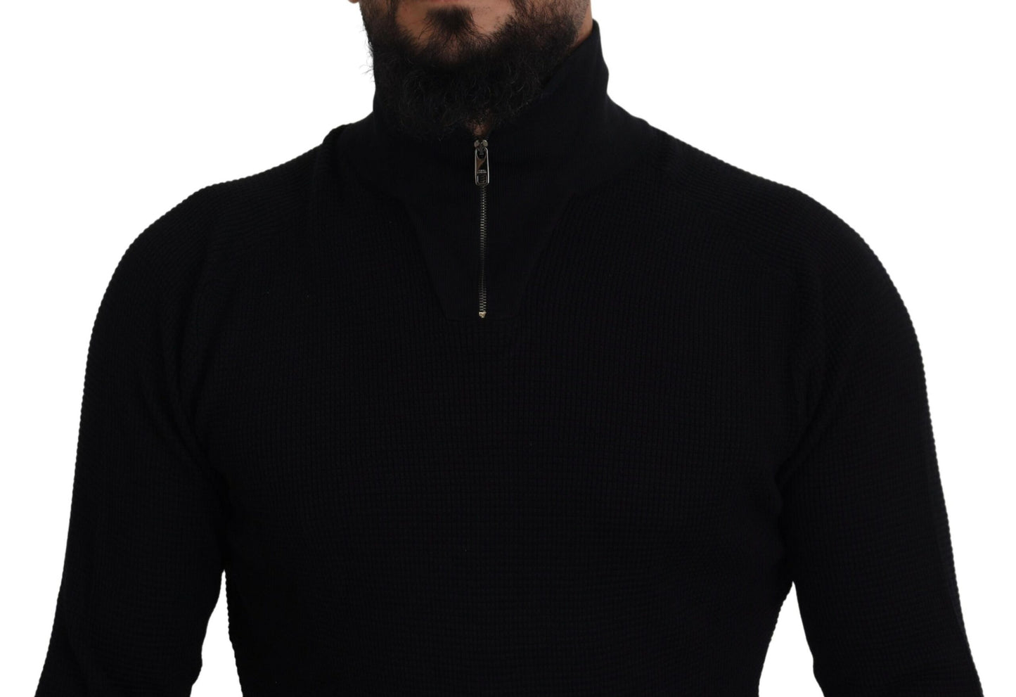 Pull col roulé en soie noire