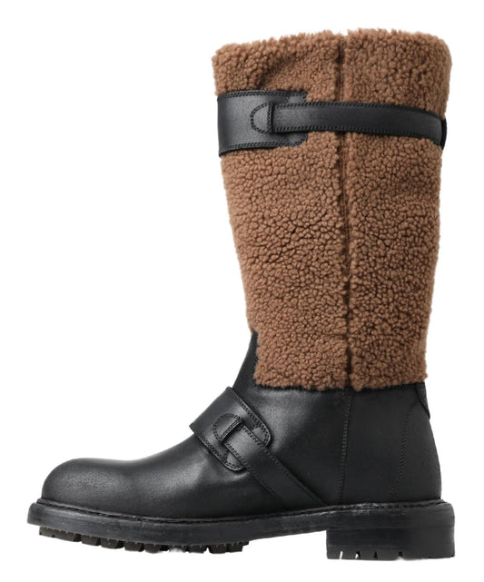 Botas de piel de oveja marrón y cuero negro