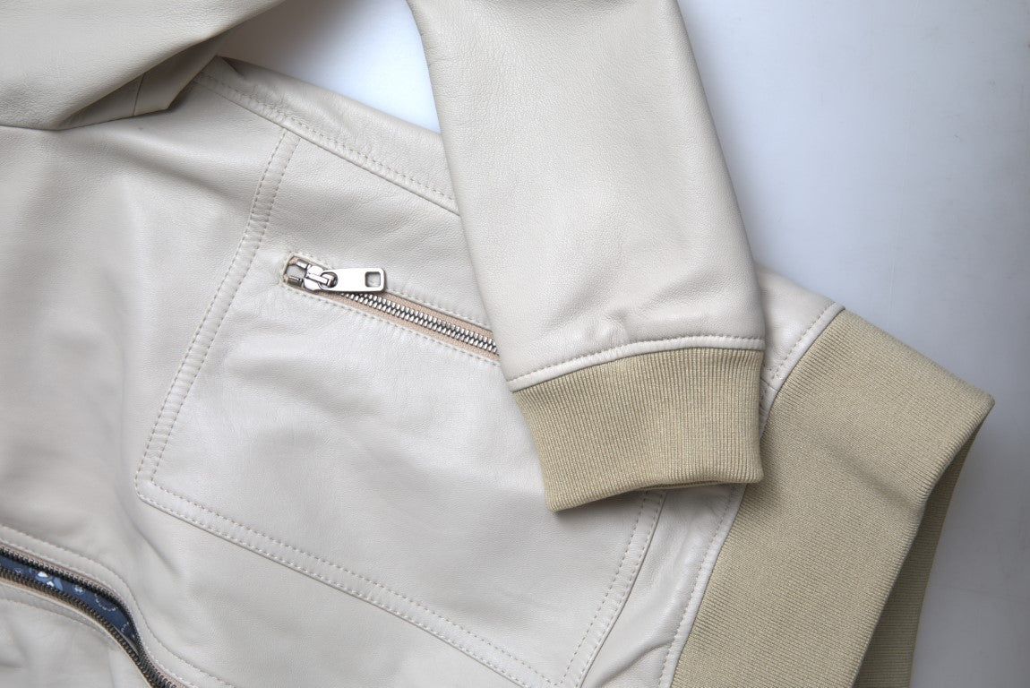 Blouson aviateur en cuir crème entièrement zippé