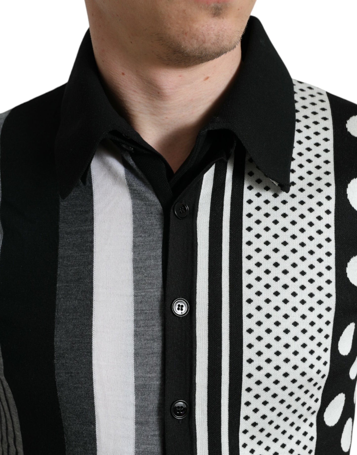 Pull cardigan polo noir et blanc
