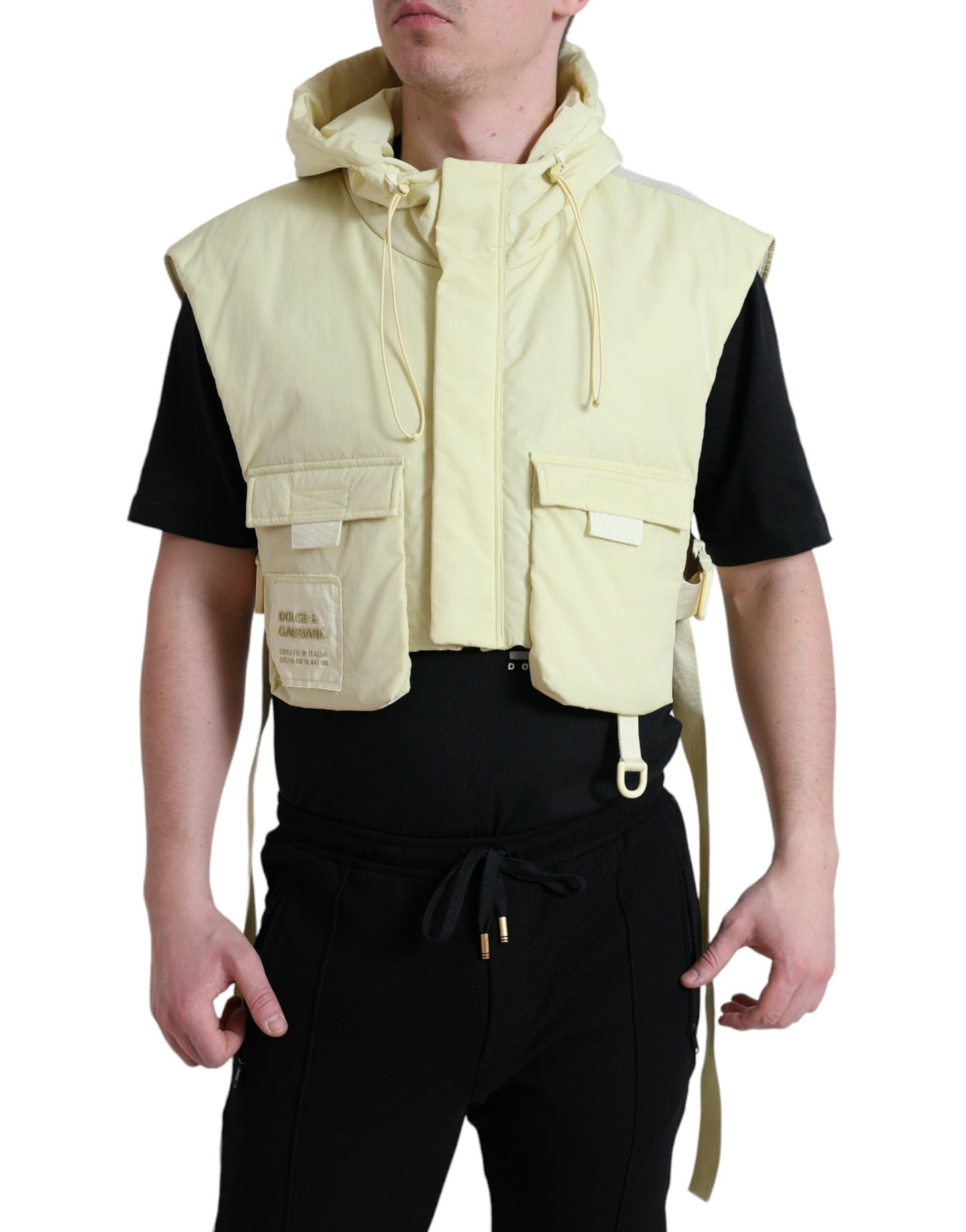 Veste de sport à capuche en nylon jaune
