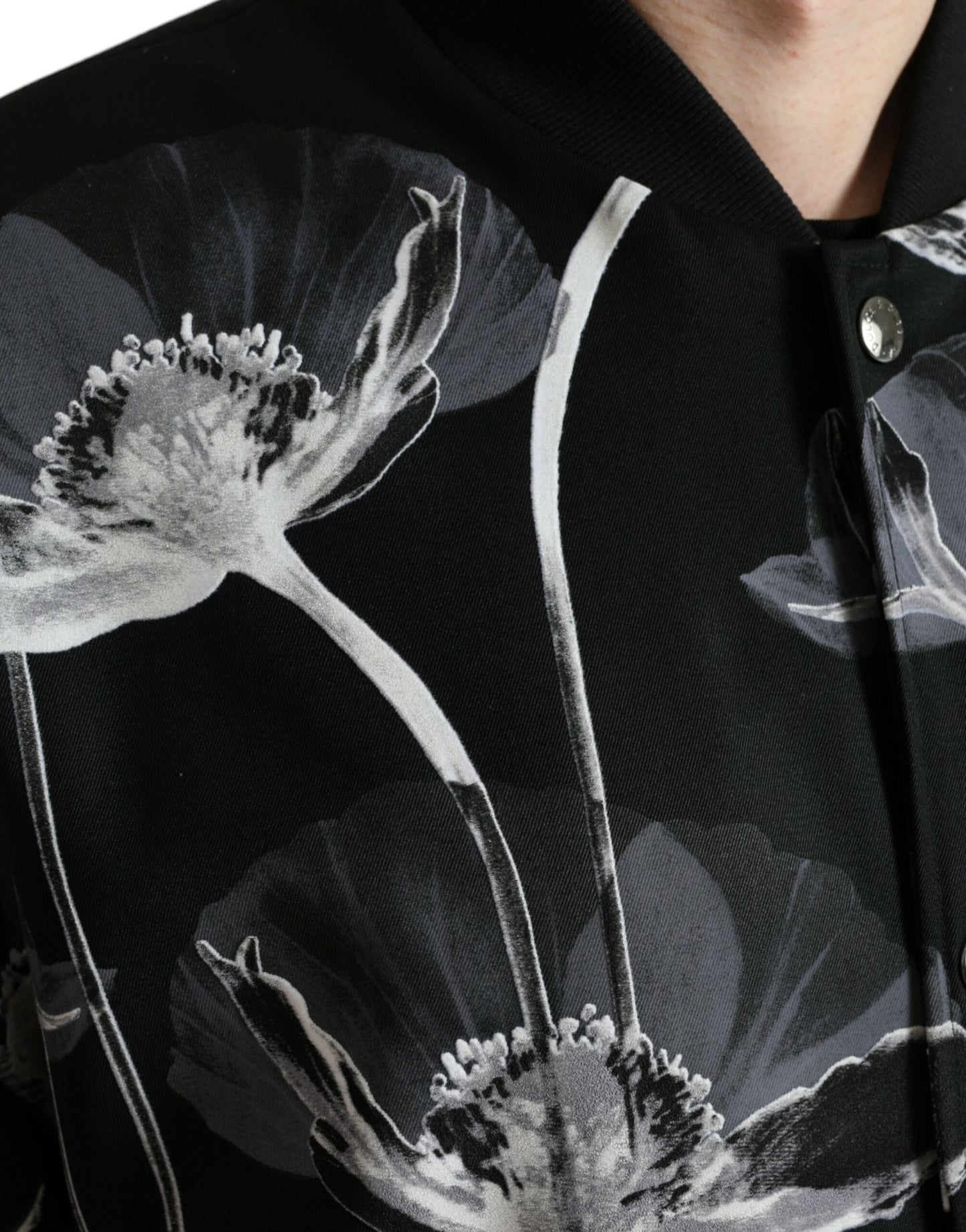Blouson aviateur boutonné en laine à imprimé floral noir