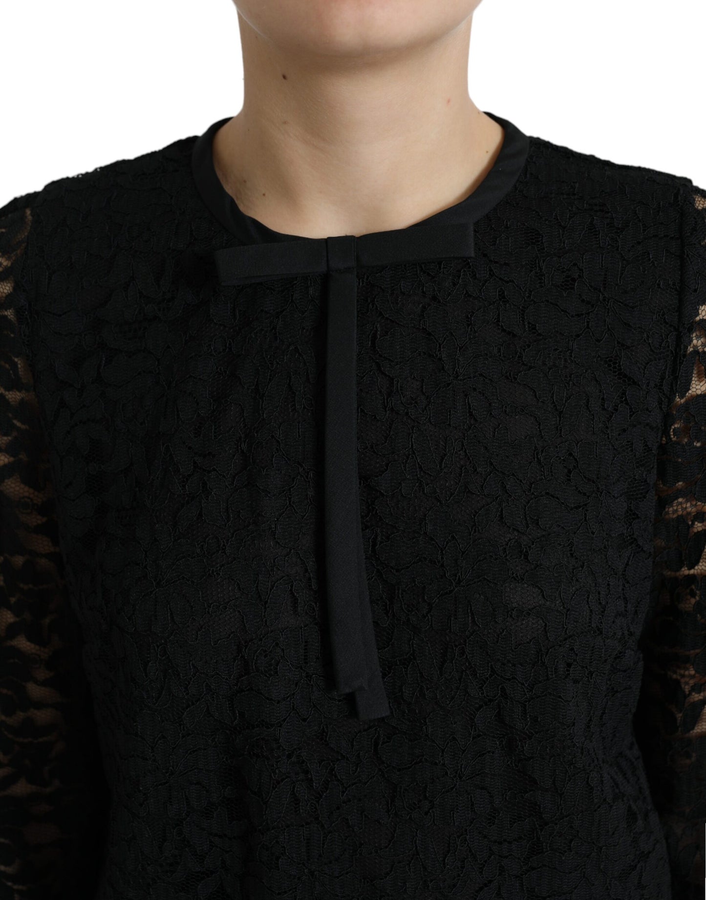 Blusa negra STAFF con encaje floral y parte superior de nailon