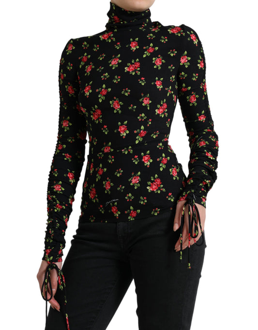 Blusa de cuello alto con estampado de rosas negras