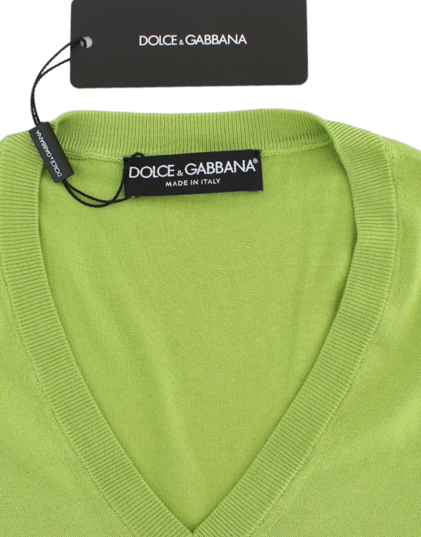 Suéter de cuello en V de lana verde