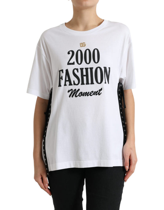 Camiseta blanca con estampado de eslogan y detalle de cordones