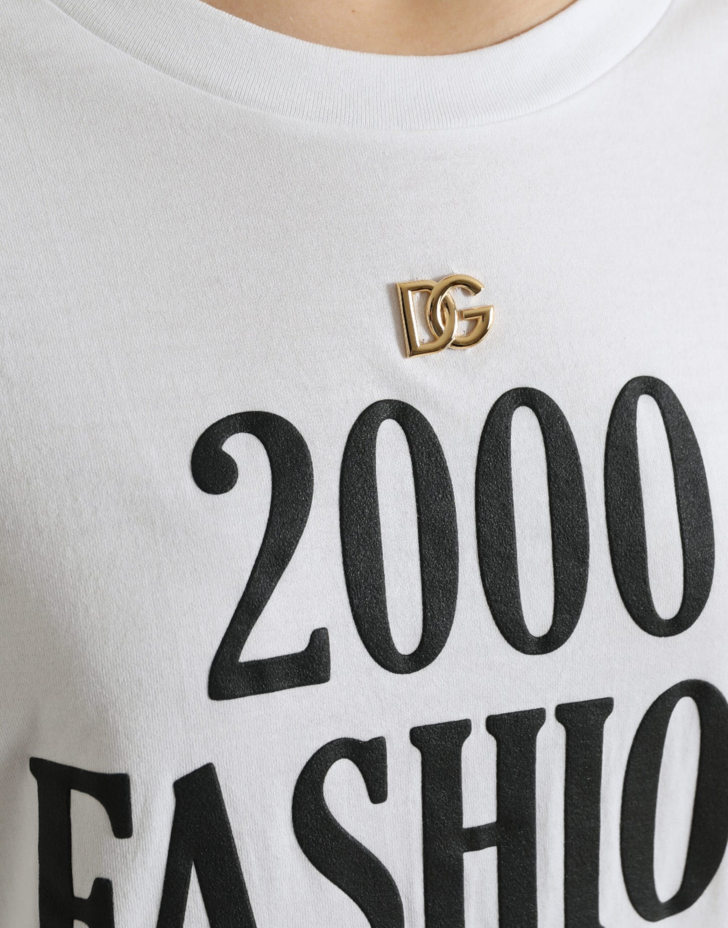 Camiseta blanca con estampado de eslogan y detalle de cordones