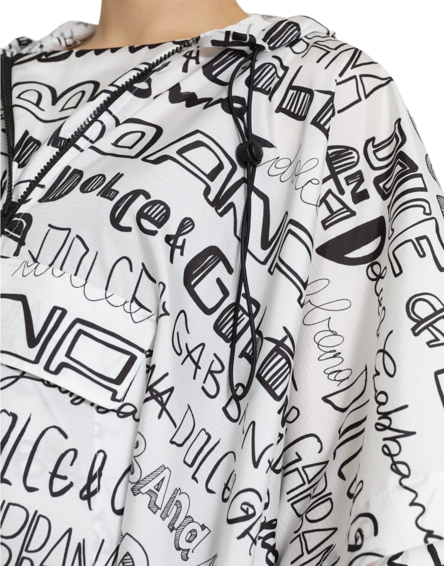 Camiseta tipo blusón con capucha y estampado de logotipo blanco