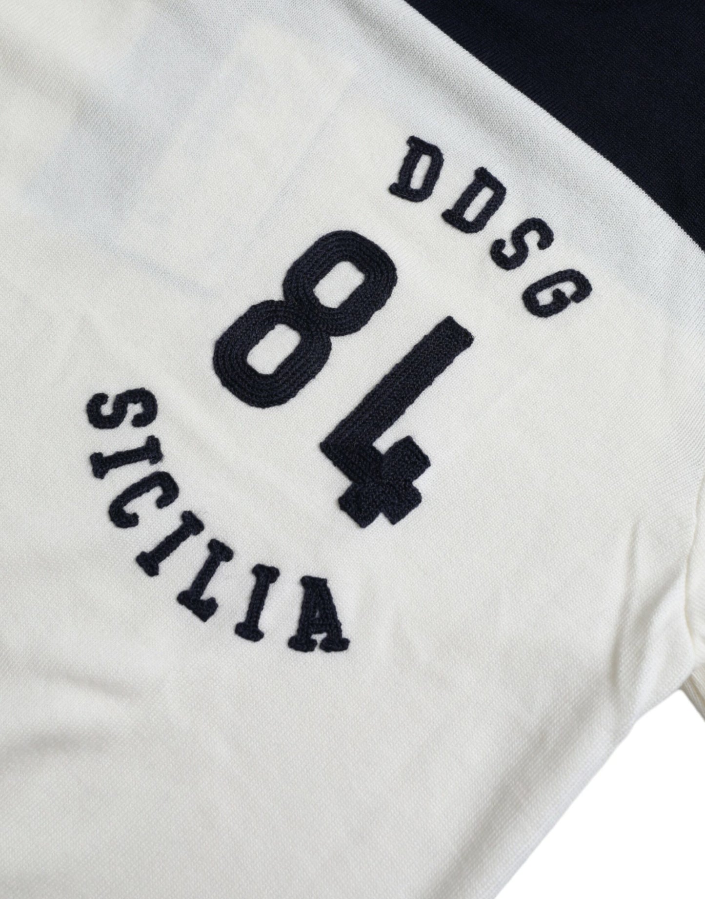 Suéter tipo jersey con cuello henley blanco y negro de Sicilia