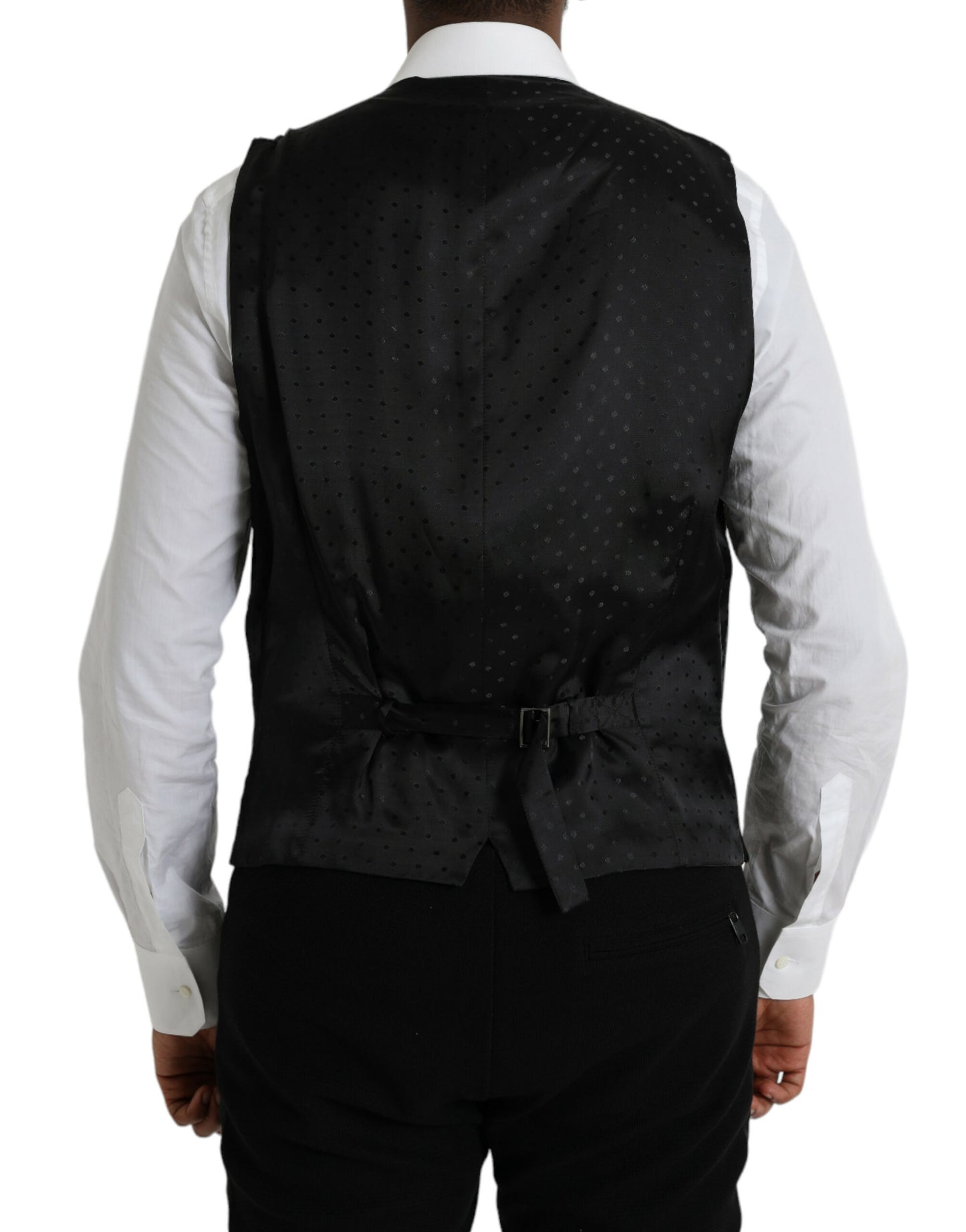 Gilet en soie noire, robe formelle