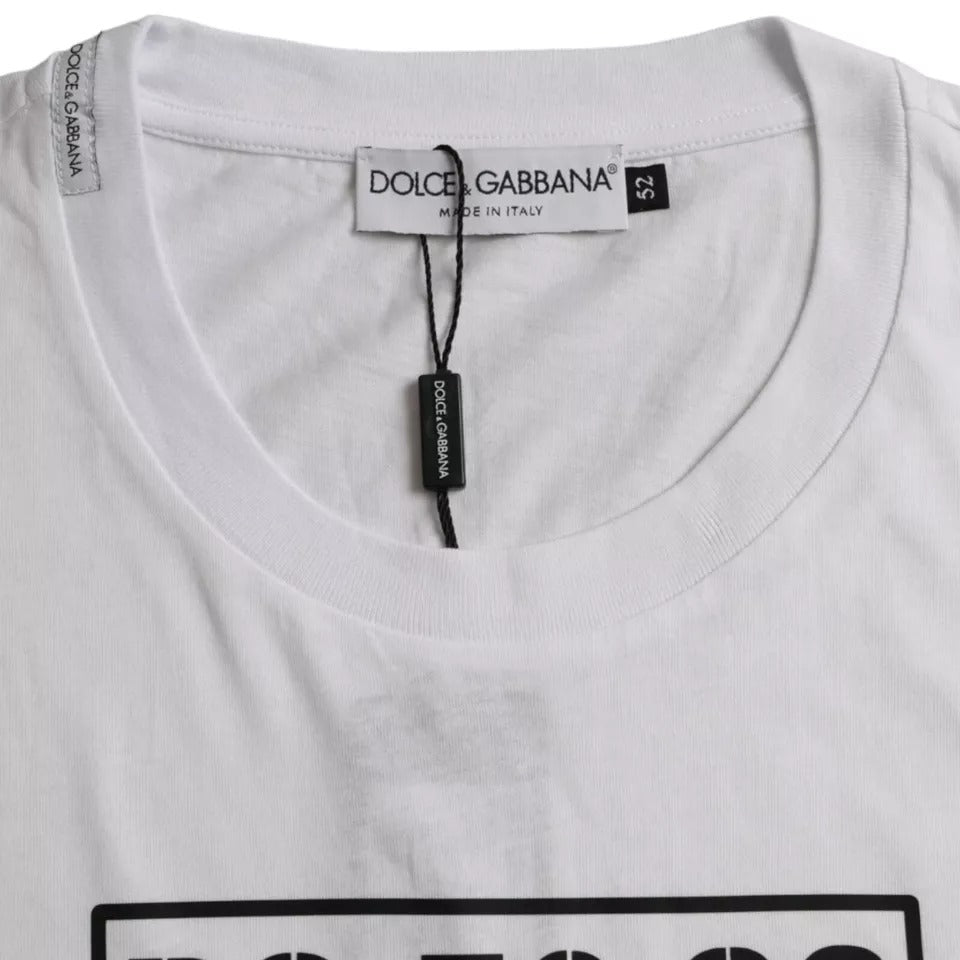 T-shirt blanc à manches courtes et col rond avec logo