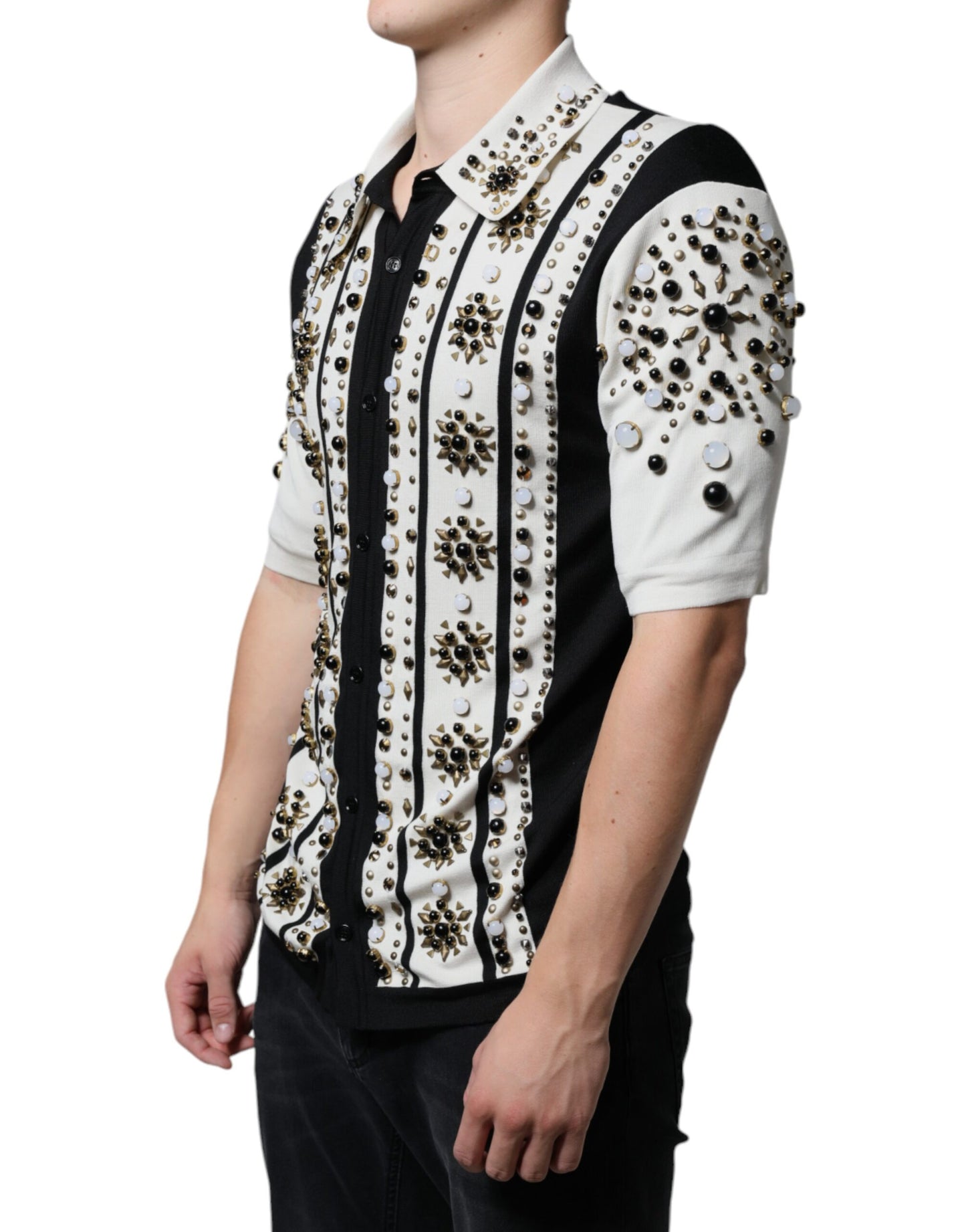 Camisa de seda blanca y negra con cristales tachonados