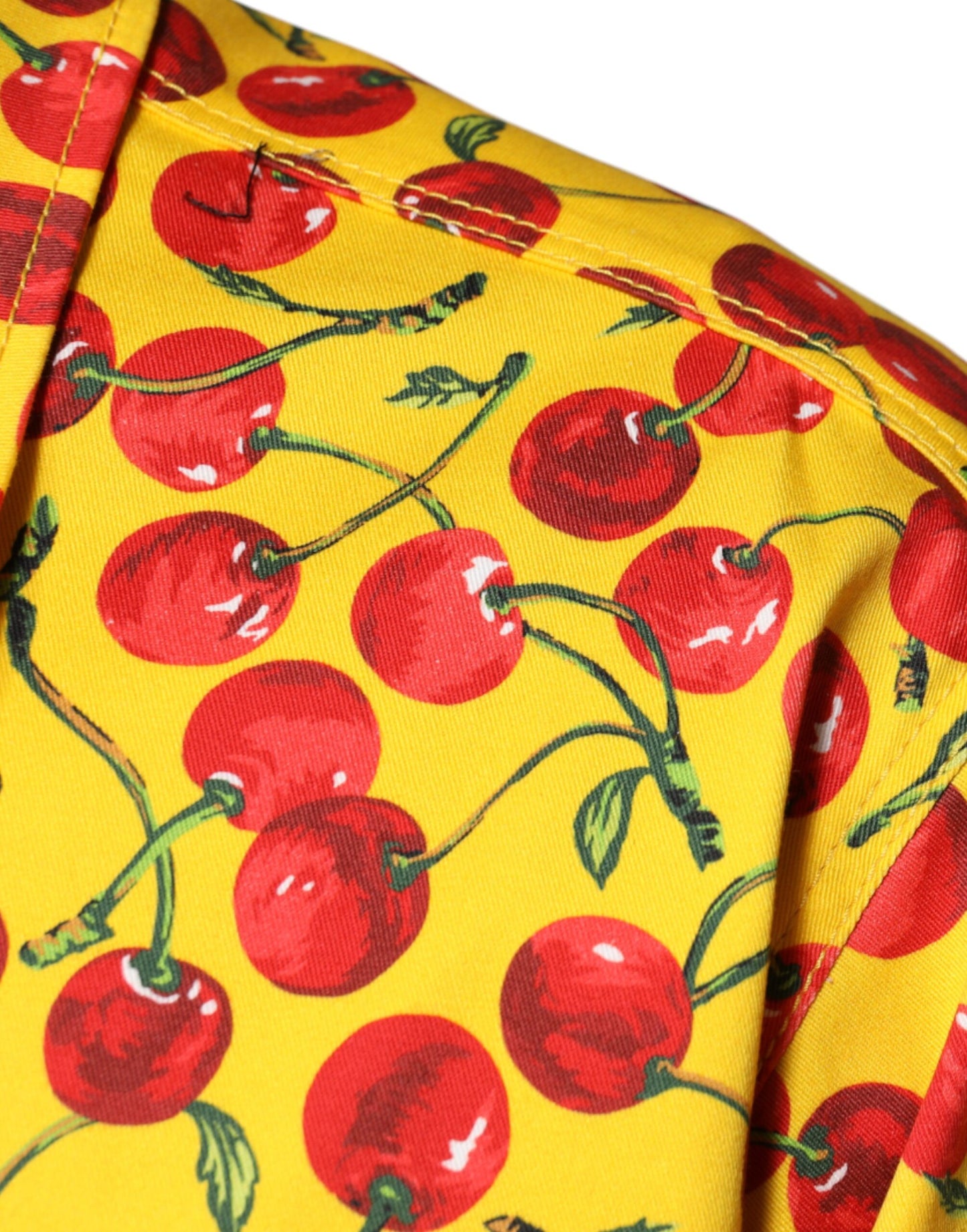 Chemise décontractée boutonnée jaune cerise pour homme