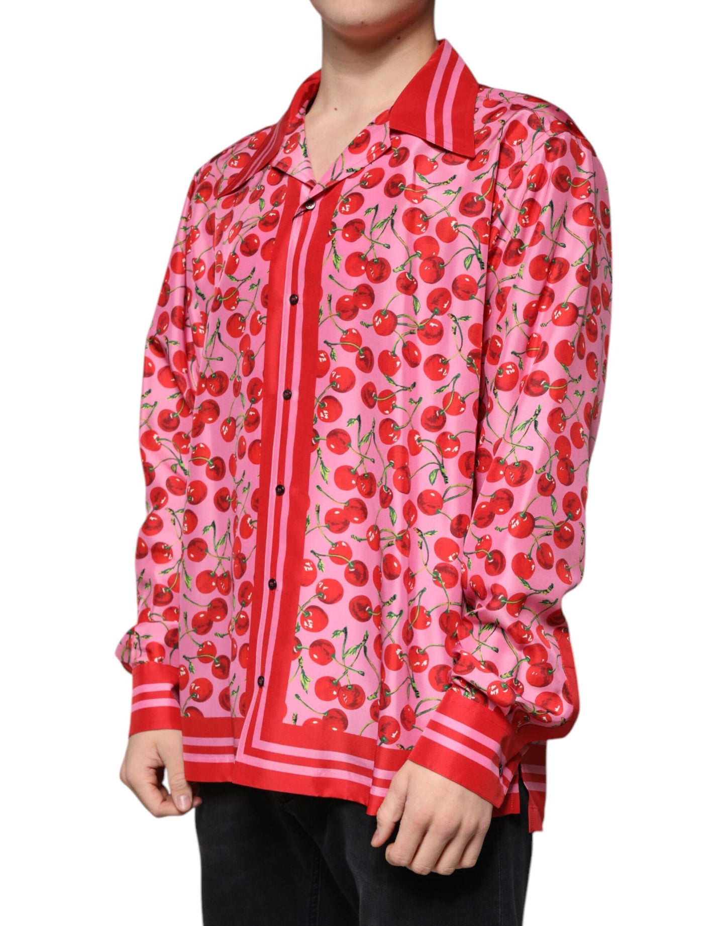 Camisa informal de seda con botones y color cereza rosa