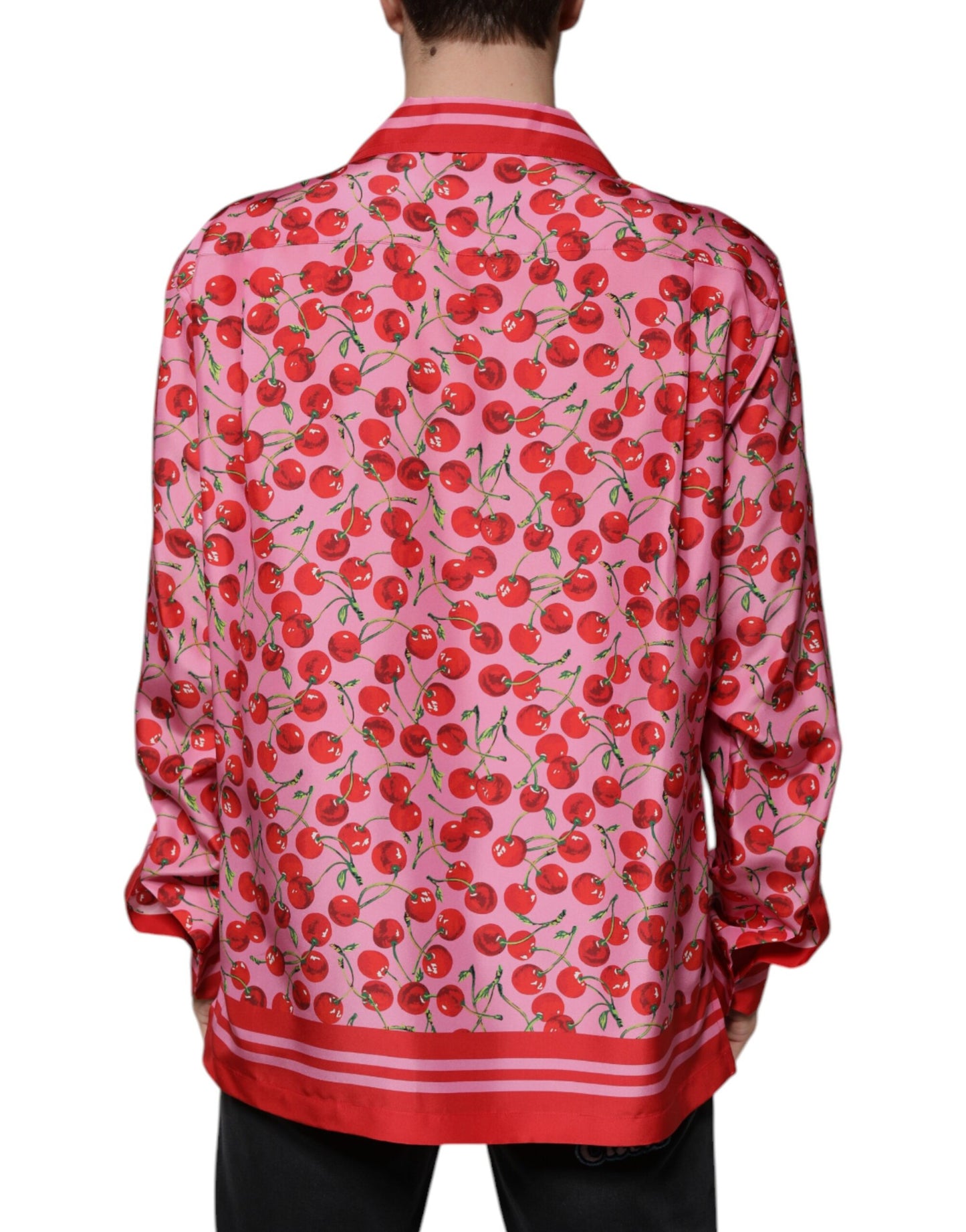 Camisa informal de seda con botones y color cereza rosa