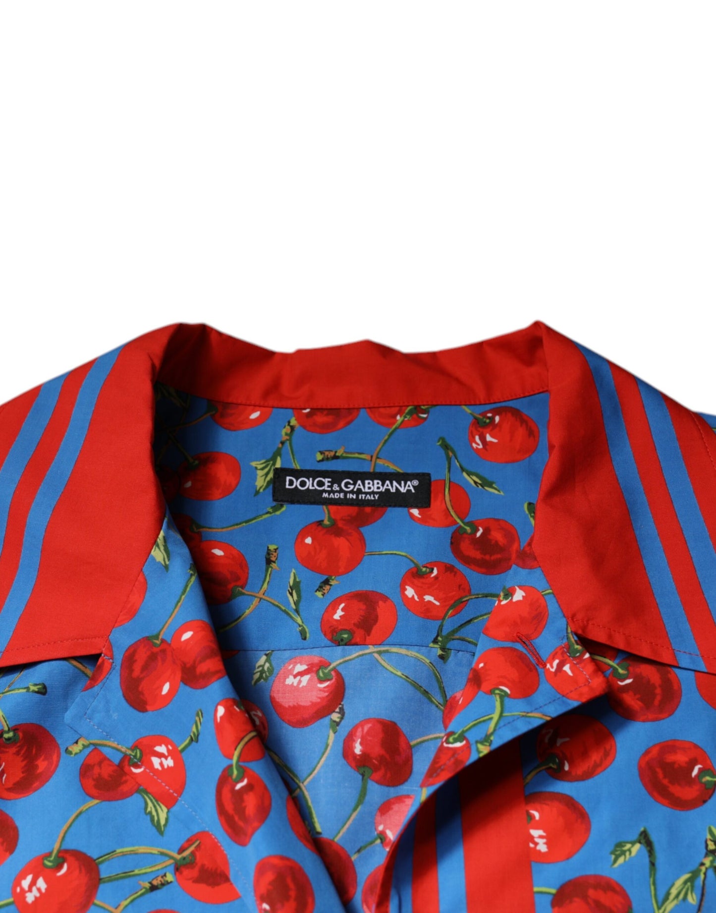 Camisa informal de algodón con botones y color azul cereza