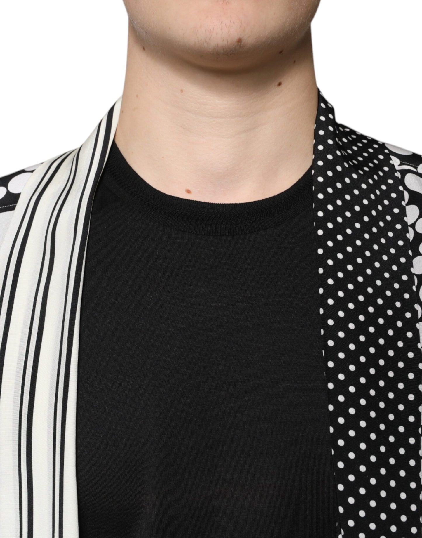 Chemise décontractée en soie à pois noirs et blancs pour homme