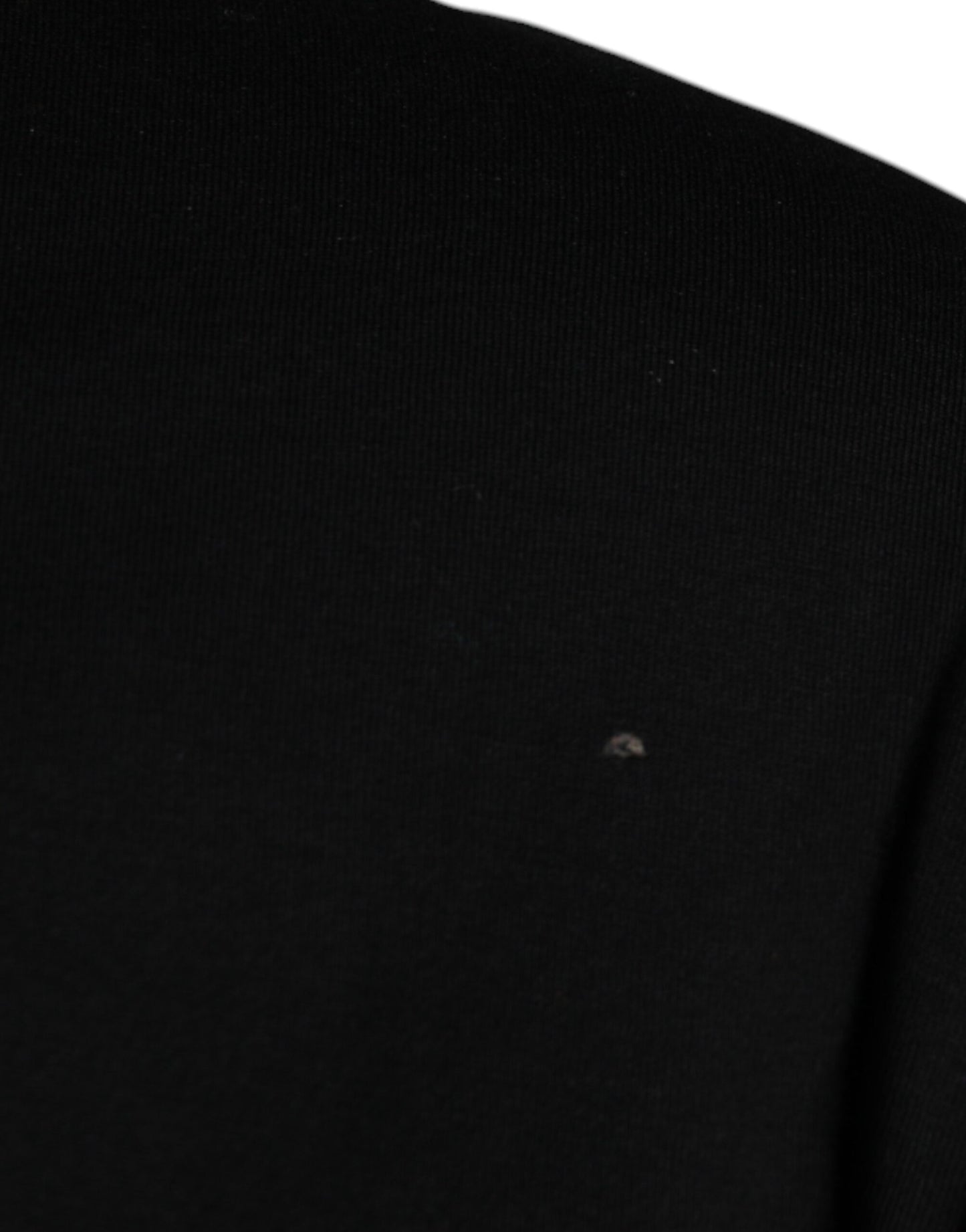 T-shirt noir à col rond et manches courtes