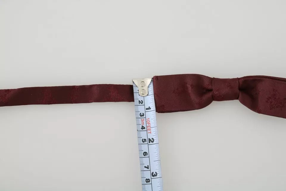 Pajarita ajustable de faille de seda floral burdeos