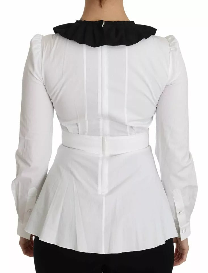 Camisa blusa con botones decorativos en blanco y negro