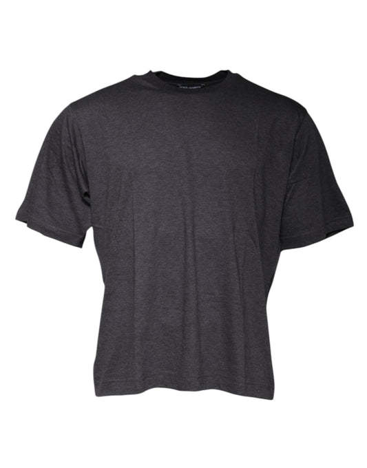 T-shirt gris foncé à col ras du cou et manches courtes