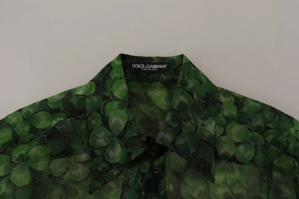 Blusa de manga larga con cuello y estampado de trébol verde