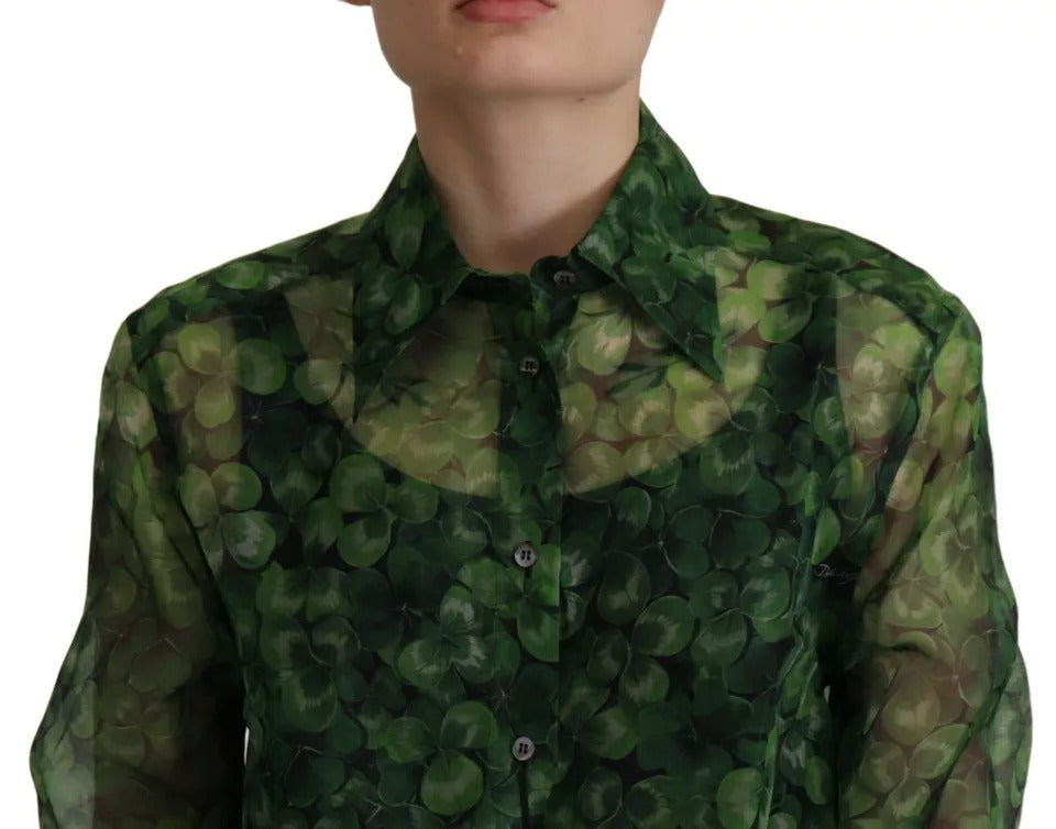 Blusa de manga larga con cuello y estampado de trébol verde