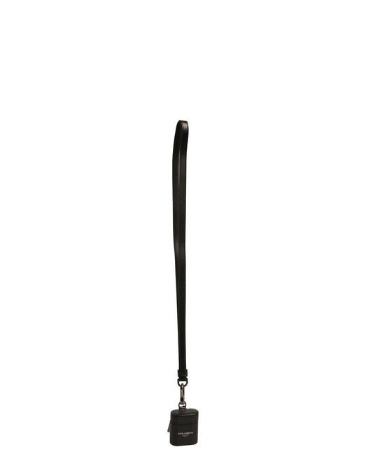 Estuche para Airpods con correa de metal plateada y logotipo de cuero negro