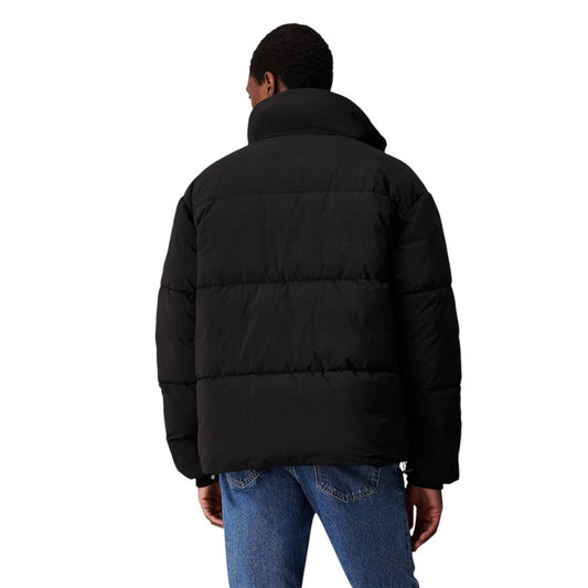 Chaquetas y abrigos de poliamida reciclada negra