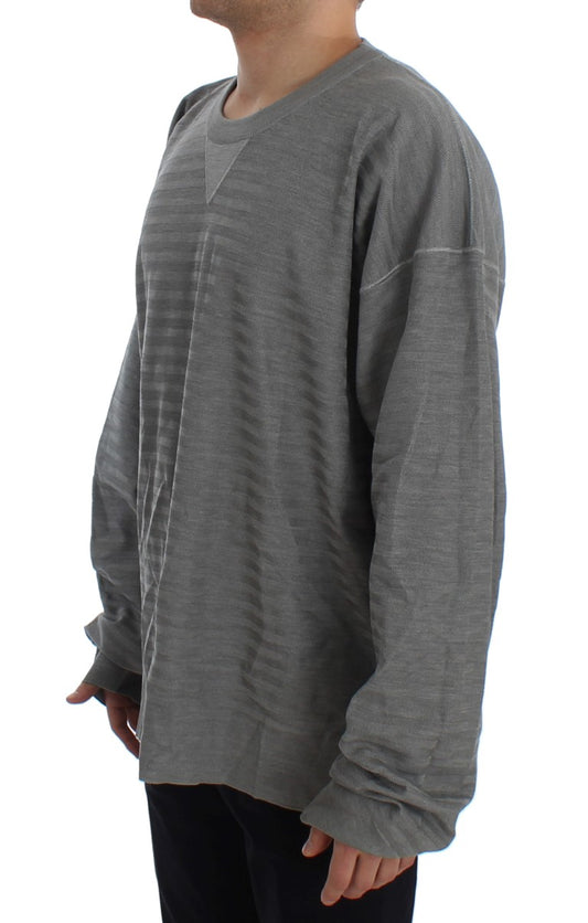Suéter de seda con cuello redondo gris