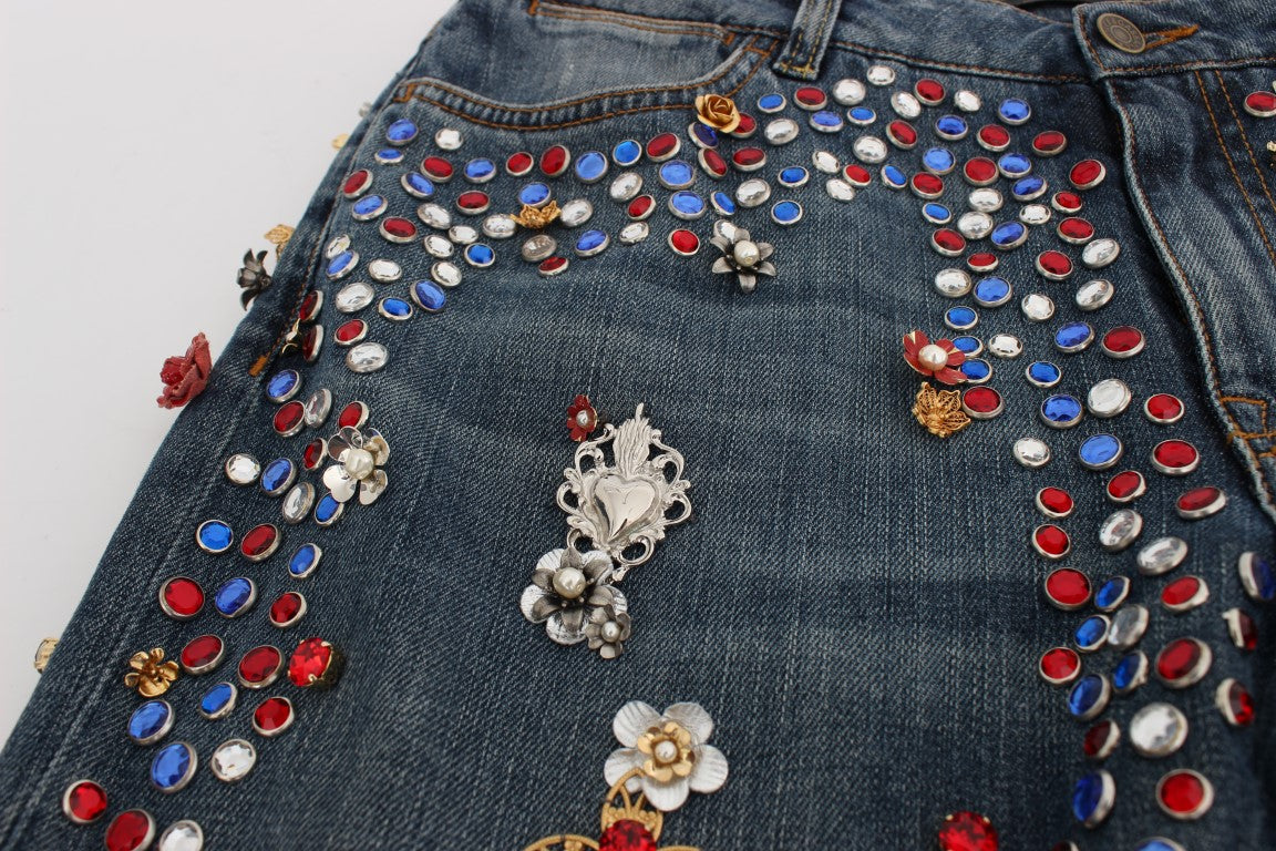 Vaqueros con adornos de corazones y rosas de cristal